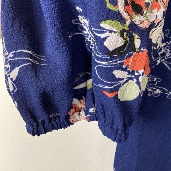 Fun2Fun Navy Floral Split Neck Kenmore Pullover Blouse Size XS (N2) - Picture 6 of 9